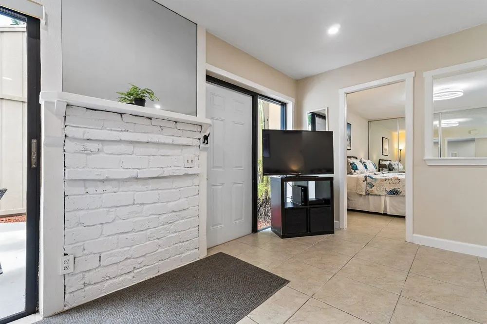 1605 S US Highway 1 #5a Jupiter, FL 33477