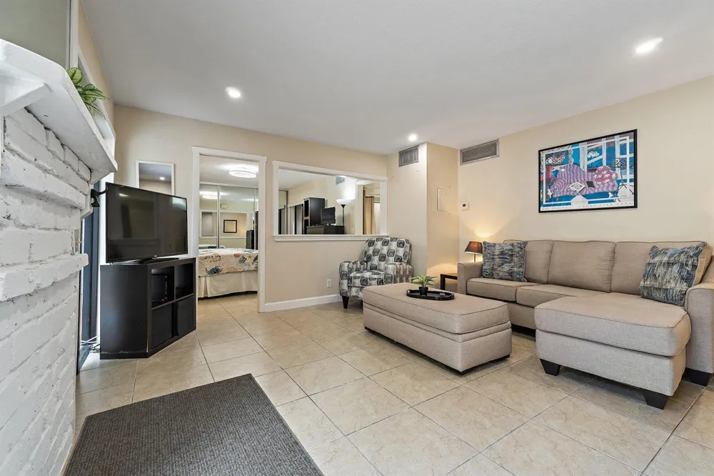 1605 S US Highway 1 #5a Jupiter, FL 33477
