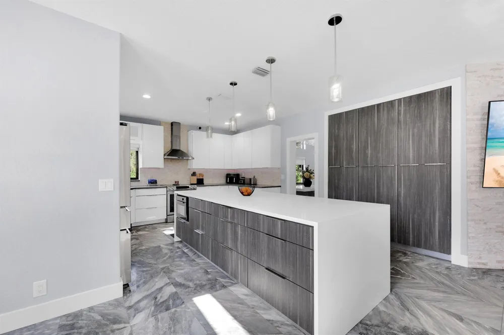 3541 Carlton Lane Davie, FL 33330