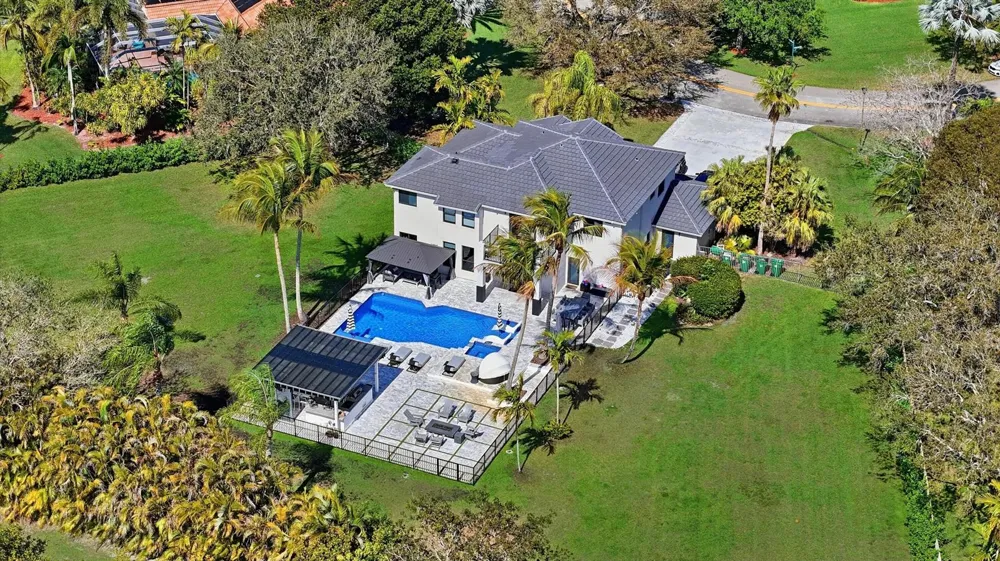 3541 Carlton Lane Davie, FL 33330