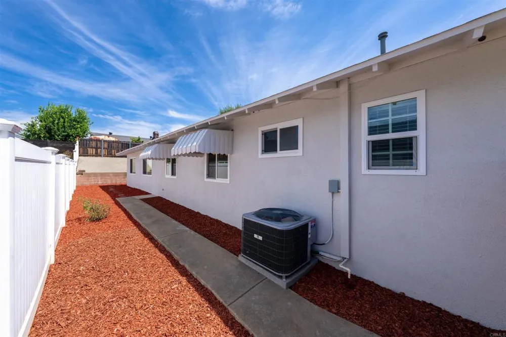8314 Lake Gaby Avenue San Diego, CA 92119