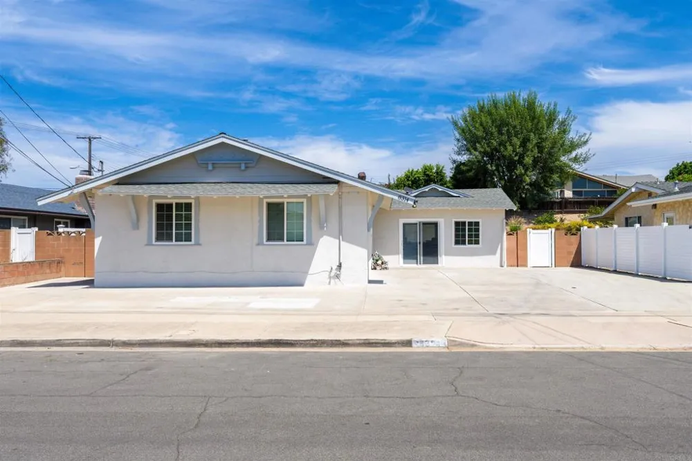 8314 Lake Gaby Avenue San Diego, CA 92119