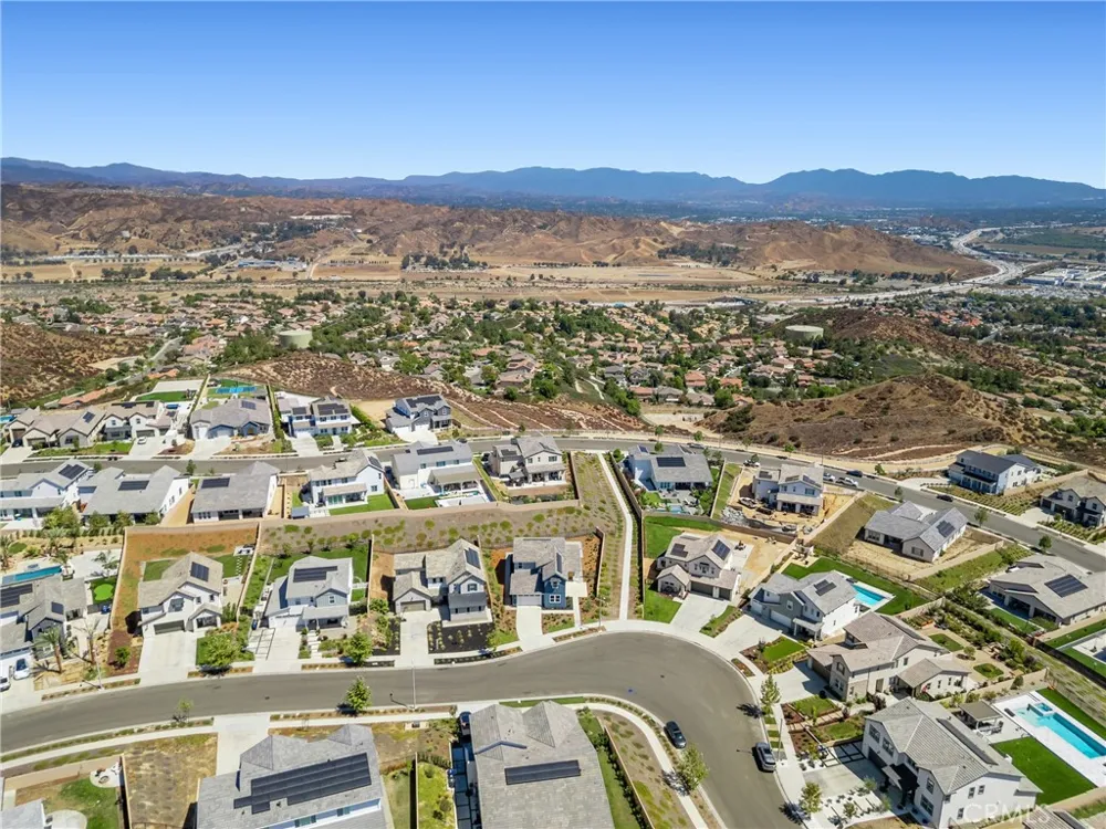 30006 Chestnut Castaic, CA 91384