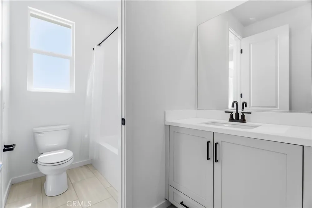 30006 Chestnut Castaic, CA 91384