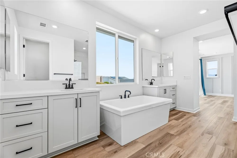 30006 Chestnut Castaic, CA 91384