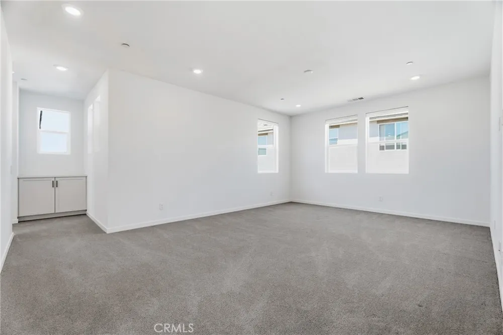 30006 Chestnut Castaic, CA 91384