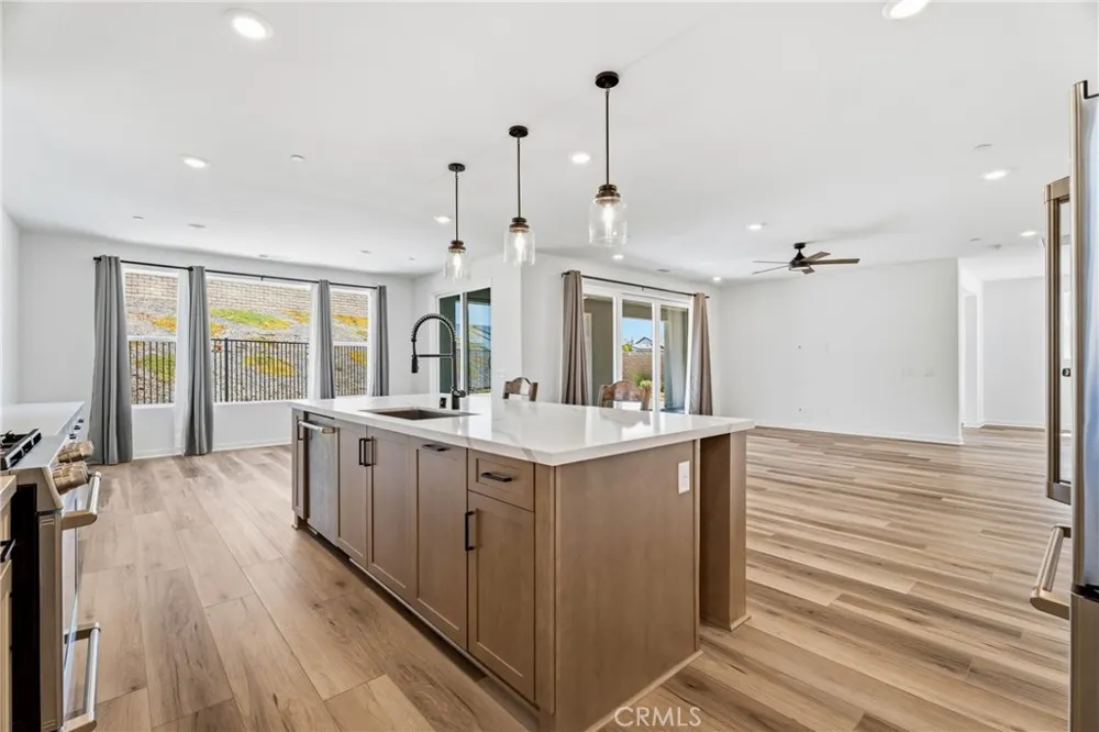 30006 Chestnut Castaic, CA 91384