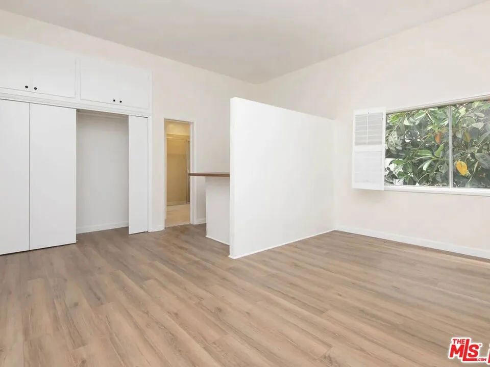 2819 Pacific View Trail #1&2 Los Angeles, CA 90068