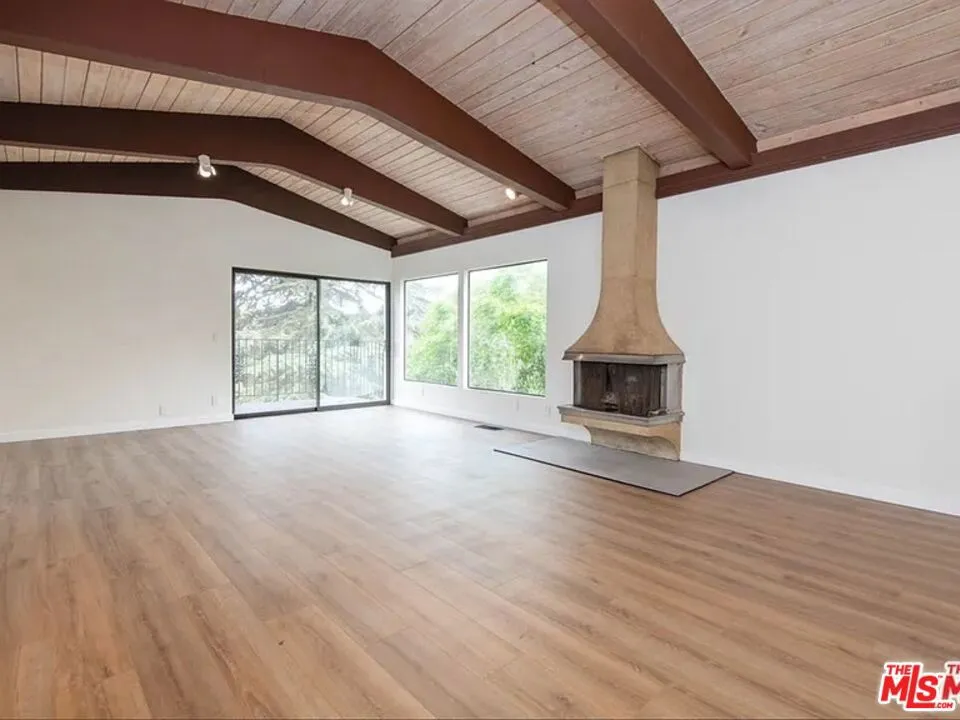 2819 Pacific View Trail #1&2 Los Angeles, CA 90068