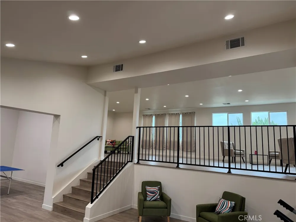 12830 Burbank #307 Valley Village, CA 91607