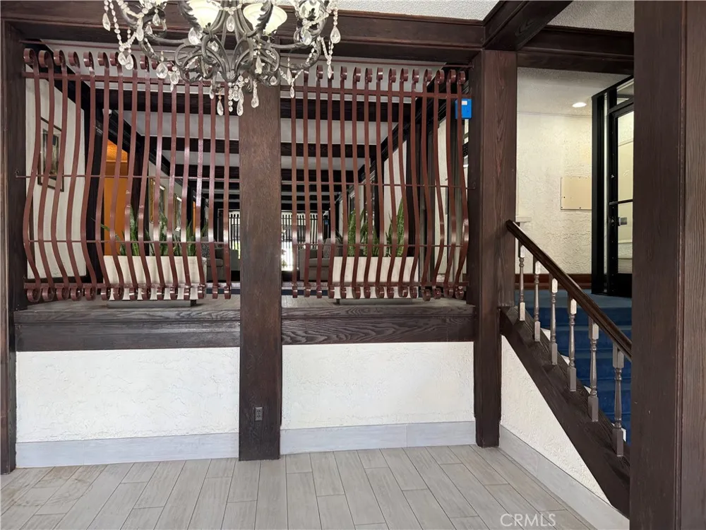 12830 Burbank #307 Valley Village, CA 91607