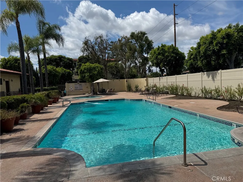 12830 Burbank #307 Valley Village, CA 91607
