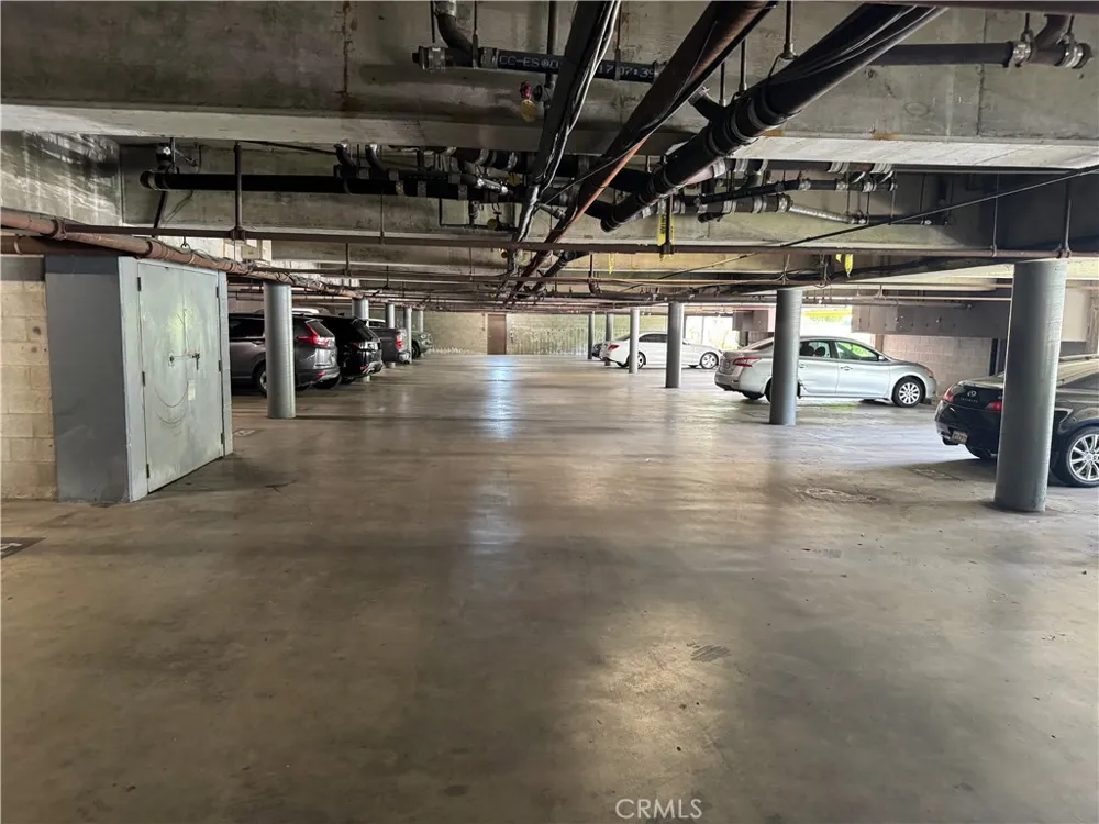 12830 Burbank #307 Valley Village, CA 91607