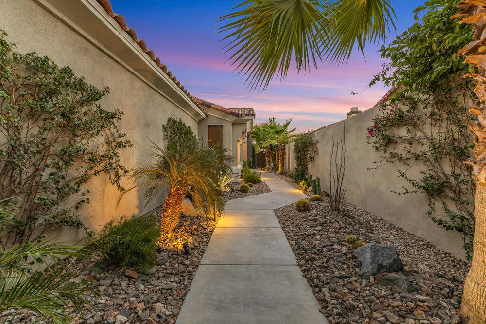 745 Box Canyon Trail Palm Desert, CA 92211