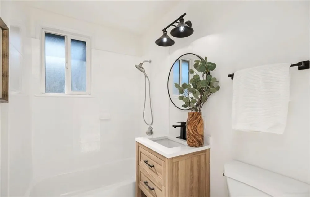 5538 Linden Avenue Long Beach, CA 90805
