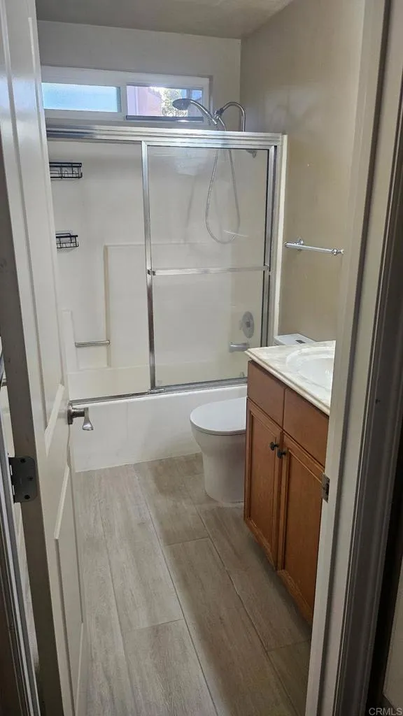 190 Avenida Descanso #A Oceanside, CA 92057