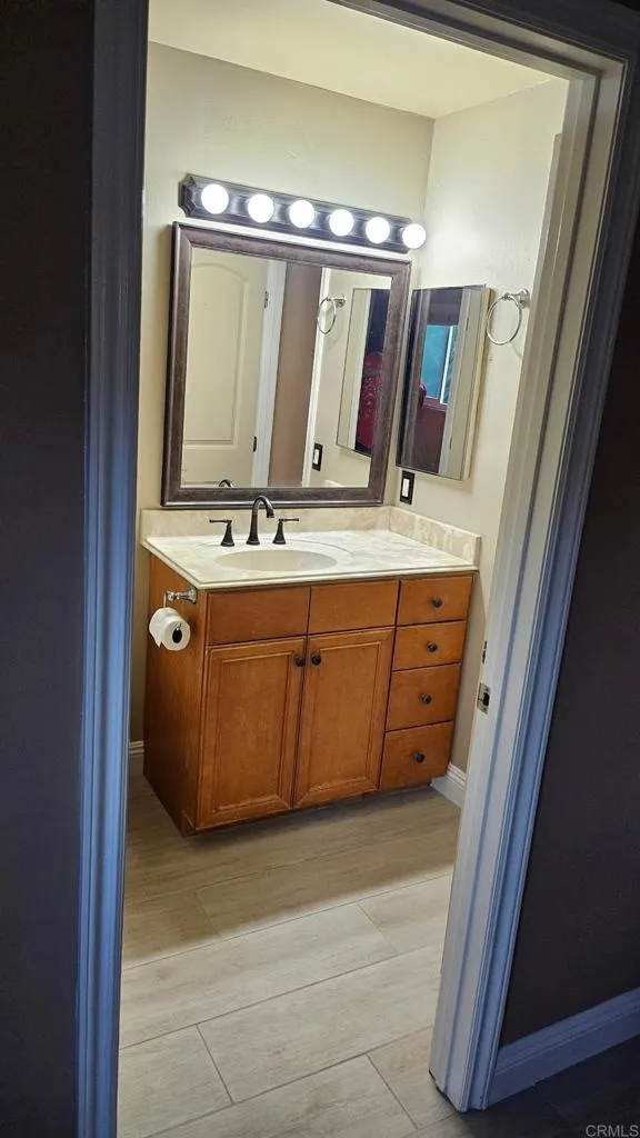 190 Avenida Descanso #A Oceanside, CA 92057