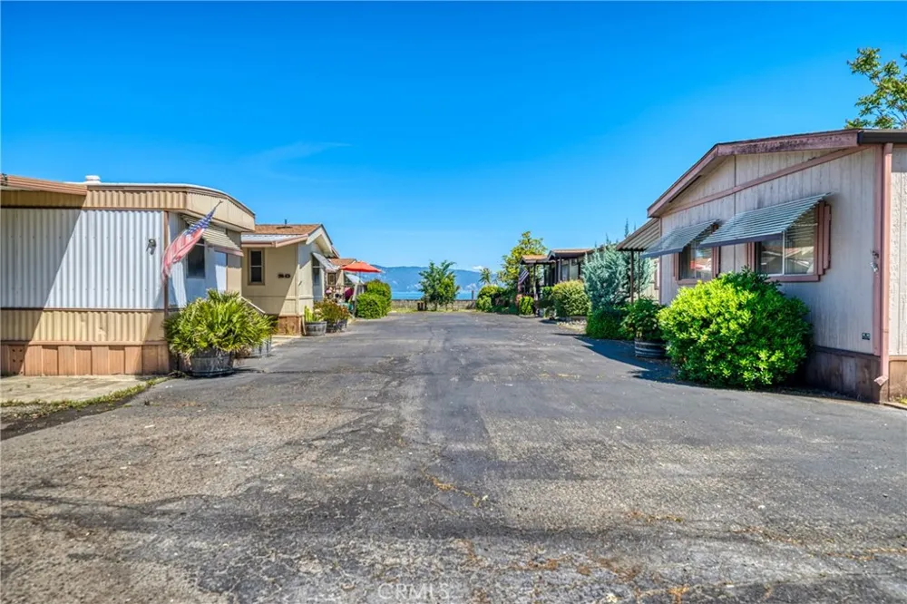 2776 Lakeshore Lakeport, CA 95453