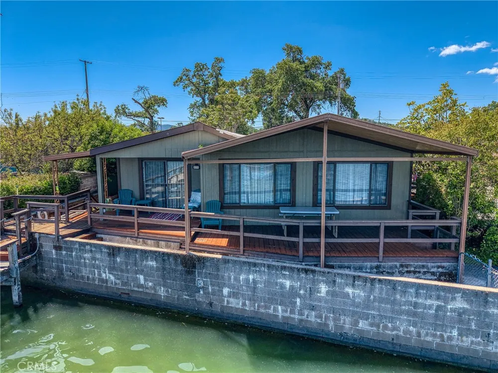 2776 Lakeshore Lakeport, CA 95453