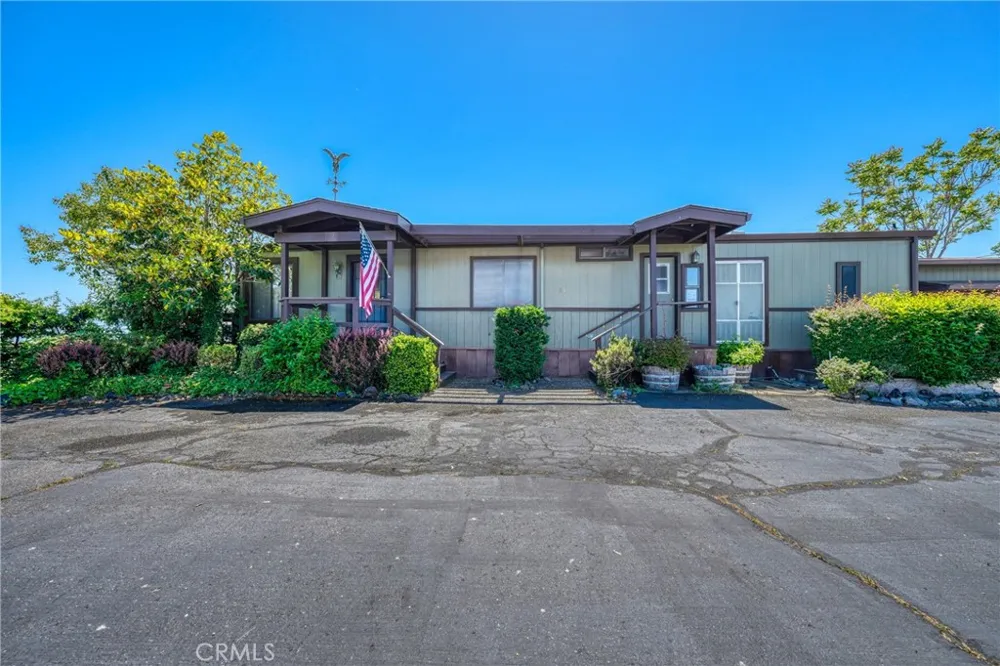 2776 Lakeshore Lakeport, CA 95453