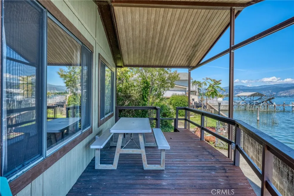 2776 Lakeshore Lakeport, CA 95453