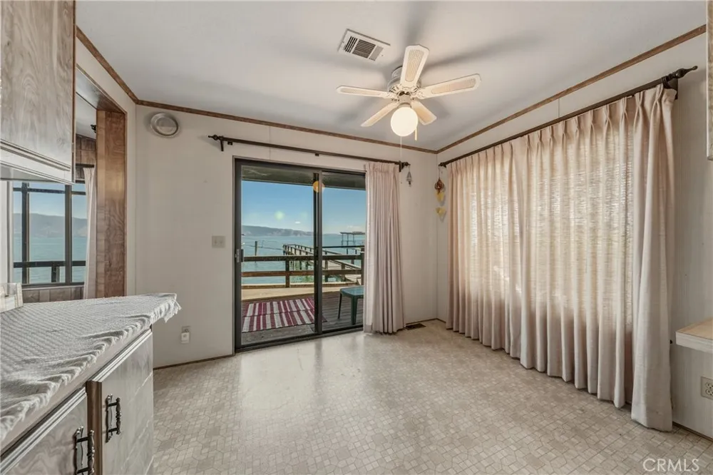 2776 Lakeshore Lakeport, CA 95453
