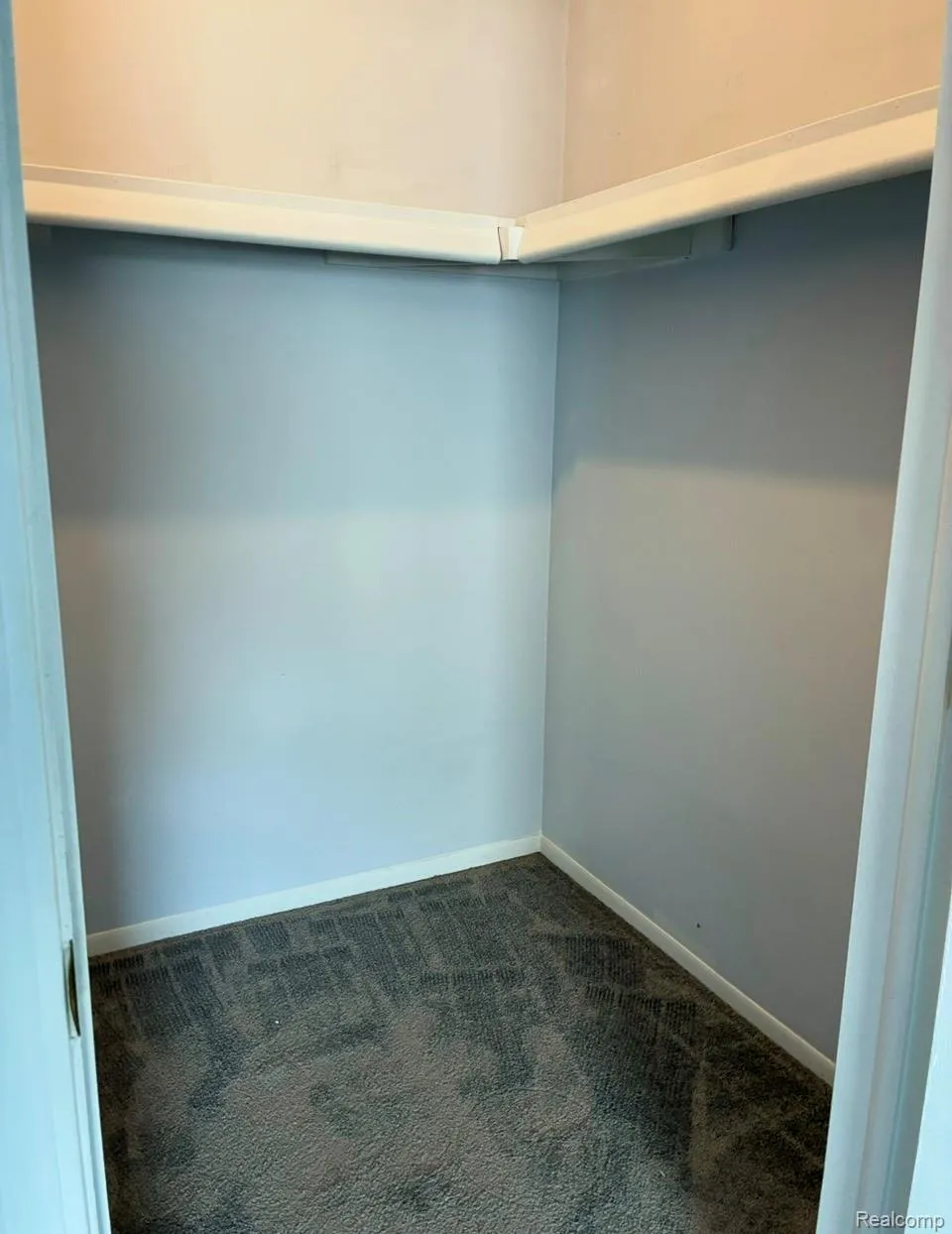 389 Neptune Drive #208 Walled Lake City, MI 48390