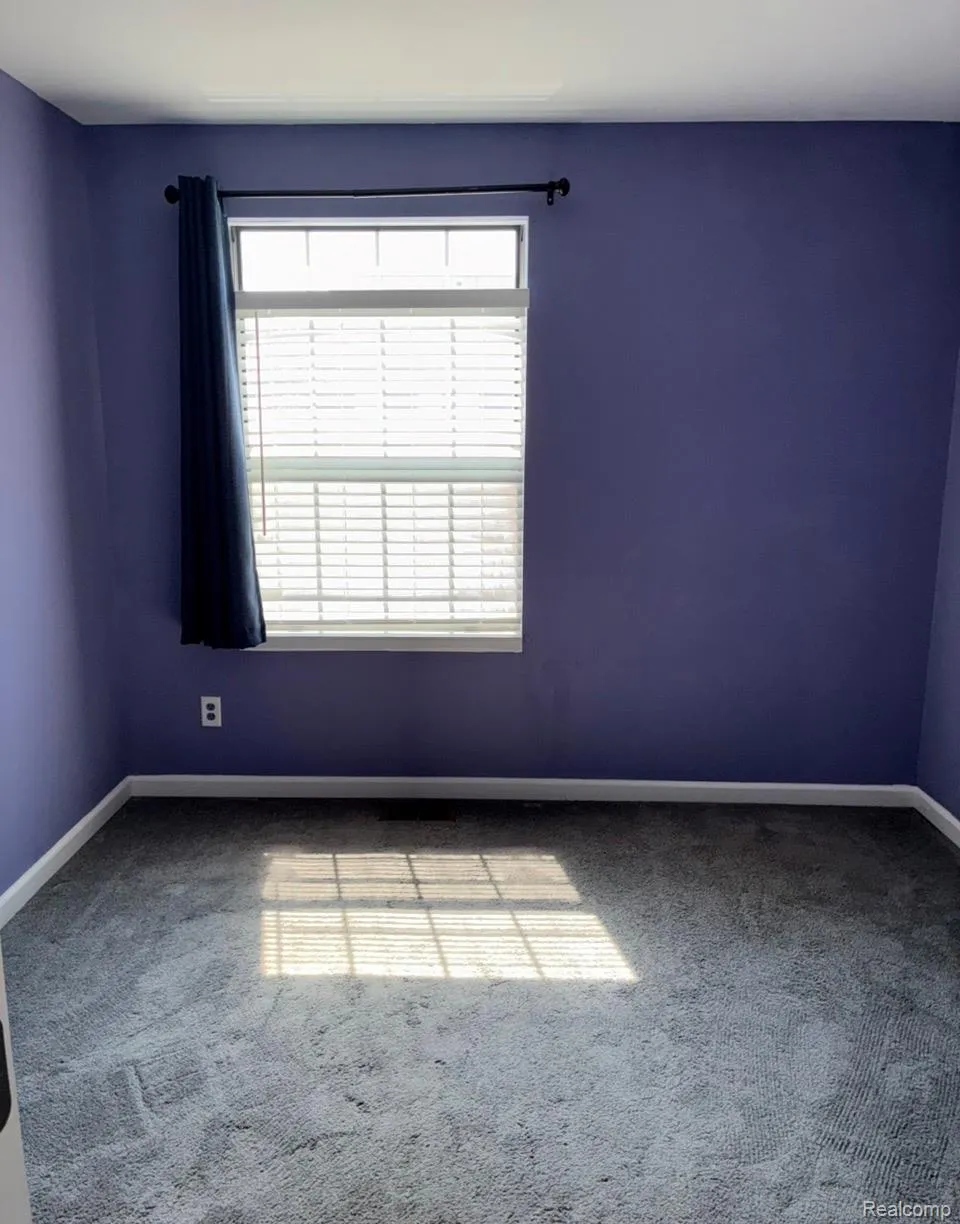 389 Neptune Drive #208 Walled Lake City, MI 48390