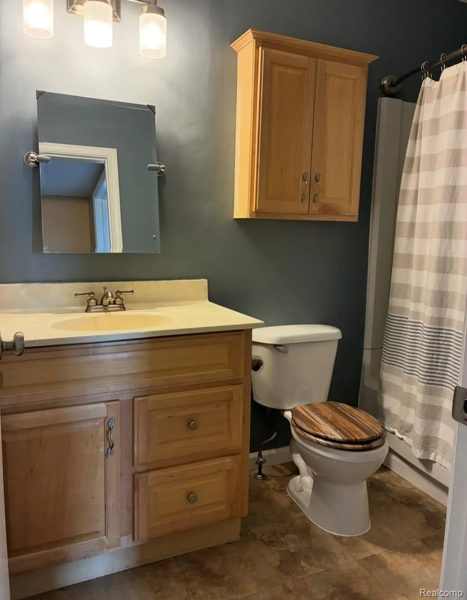 389 Neptune Drive #208 Walled Lake City, MI 48390