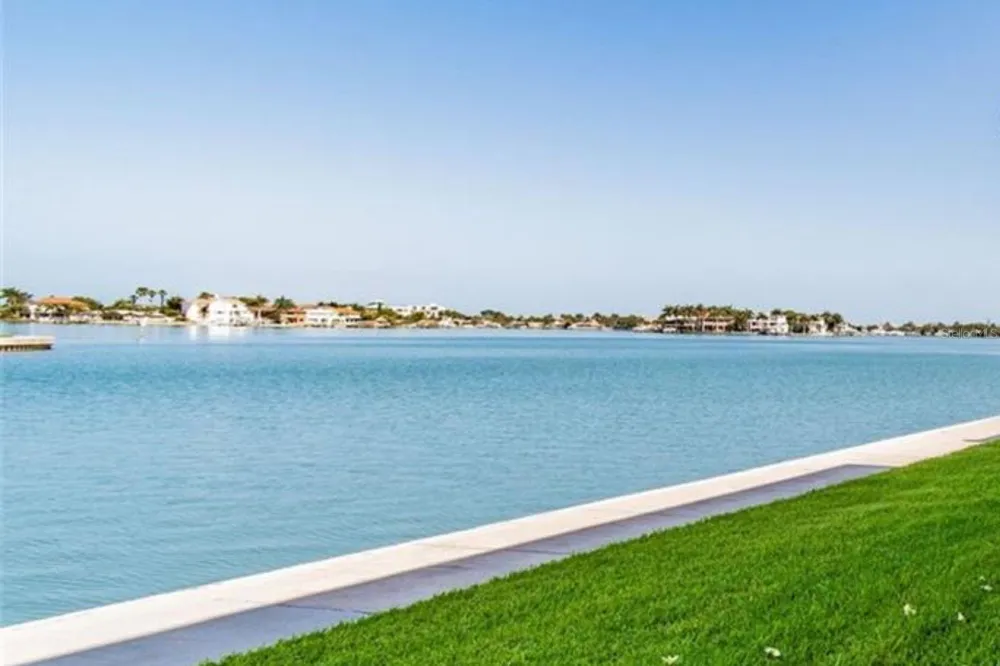 7560 BAY ISLAND DRIVE S #146 South Pasadena, FL 33707