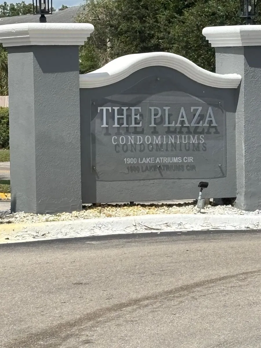 1972 LAKE ATRIUMS CIRCLE #180 Orlando, FL 32839