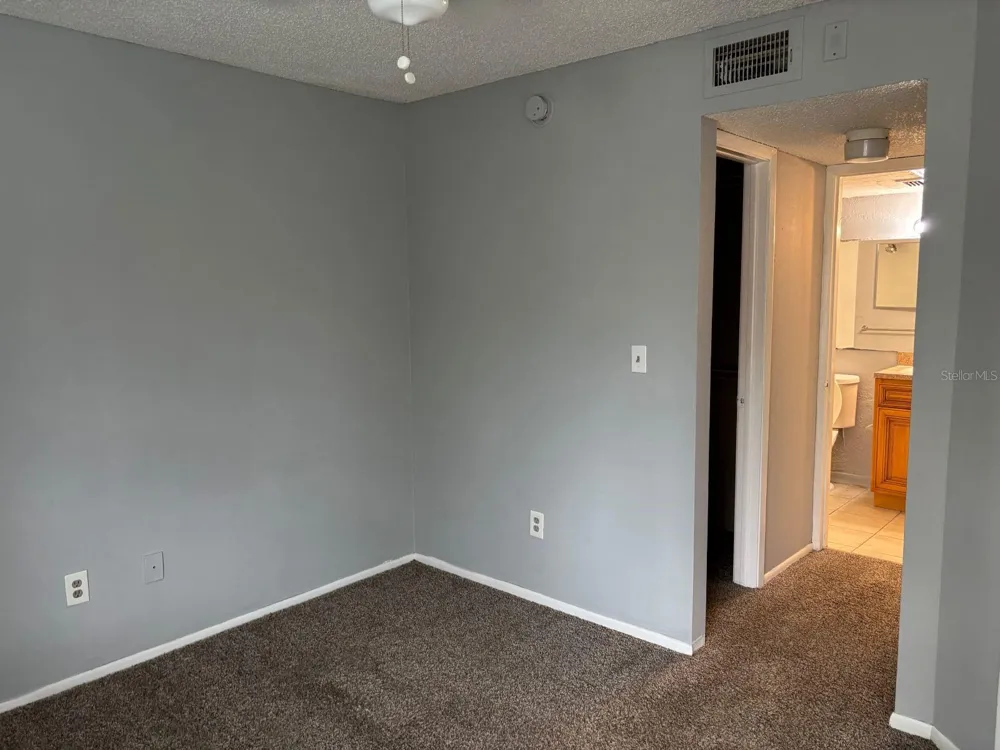1972 LAKE ATRIUMS CIRCLE #180 Orlando, FL 32839