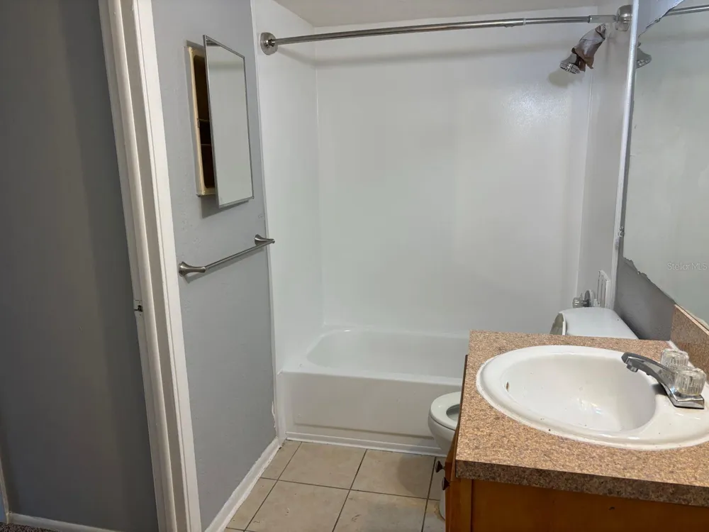 1972 LAKE ATRIUMS CIRCLE #180 Orlando, FL 32839