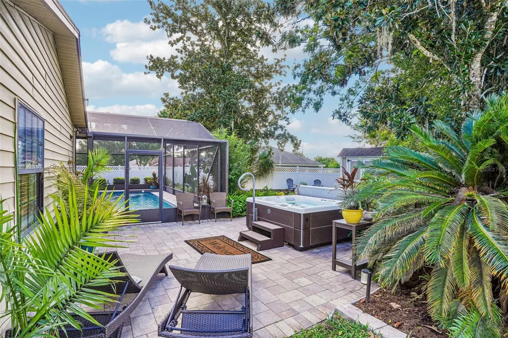 107 SHOREWOOD COURT Tavares, FL 32778