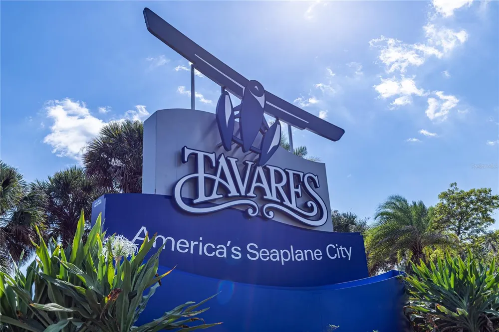 107 SHOREWOOD COURT Tavares, FL 32778
