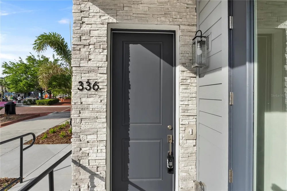336 CENTER LAKE LANE #336 Oviedo, FL 32765