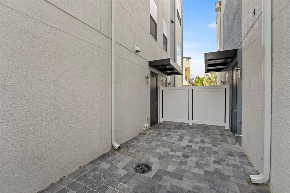 336 CENTER LAKE LANE #336 Oviedo, FL 32765