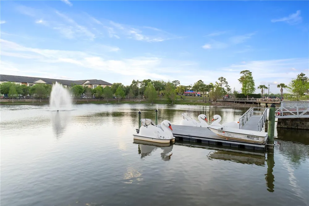336 CENTER LAKE LANE #336 Oviedo, FL 32765