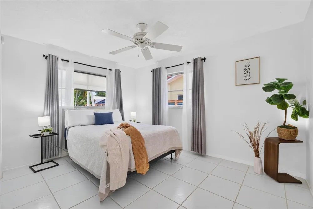 11225 59TH AVENUE Seminole, FL 33772