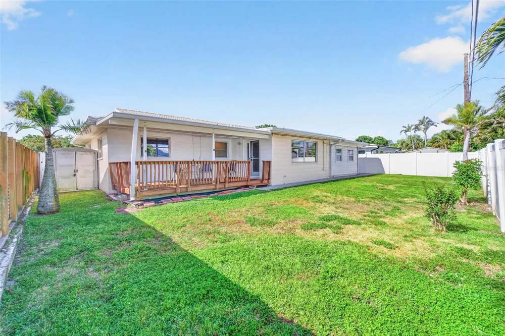 11225 59TH AVENUE Seminole, FL 33772