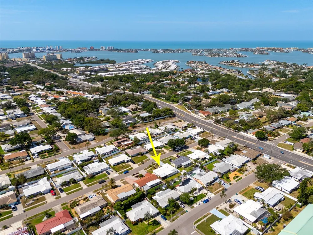 11225 59TH AVENUE Seminole, FL 33772