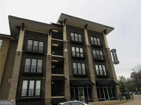 5300 Peachtree RD
