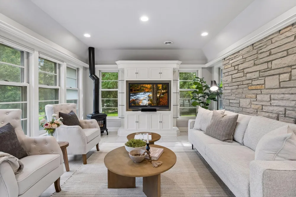 4808 Woodhill Way Edina, MN 55424