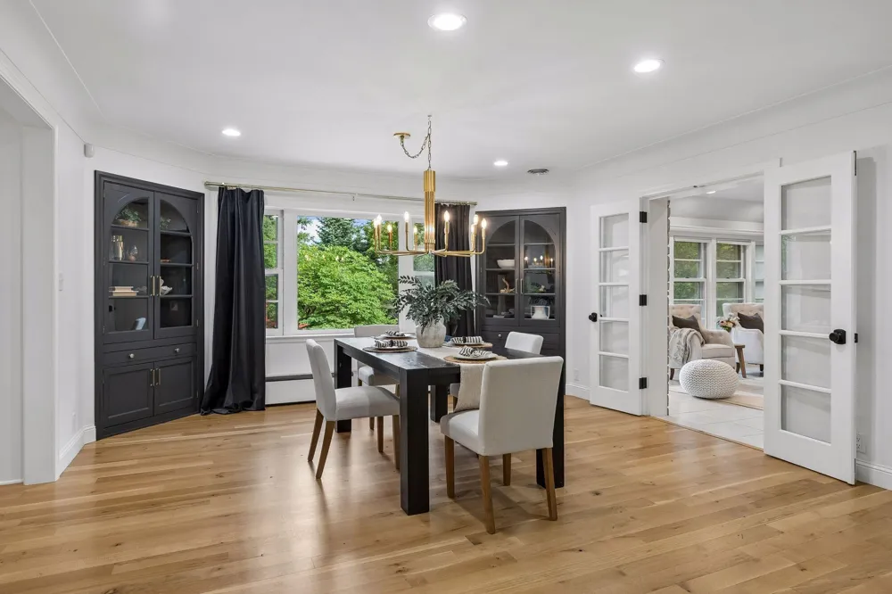 4808 Woodhill Way Edina, MN 55424