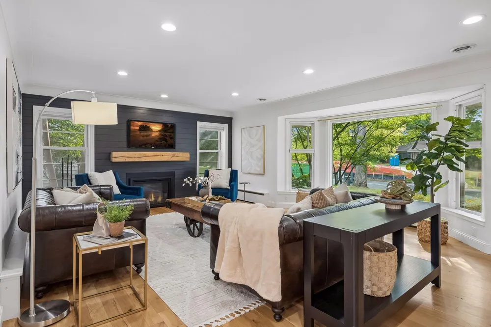 4808 Woodhill Way Edina, MN 55424