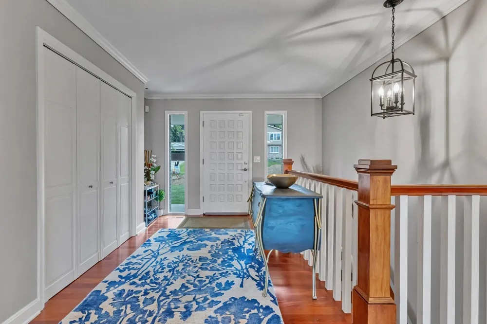 7001 Lanham Lane Edina, MN 55439