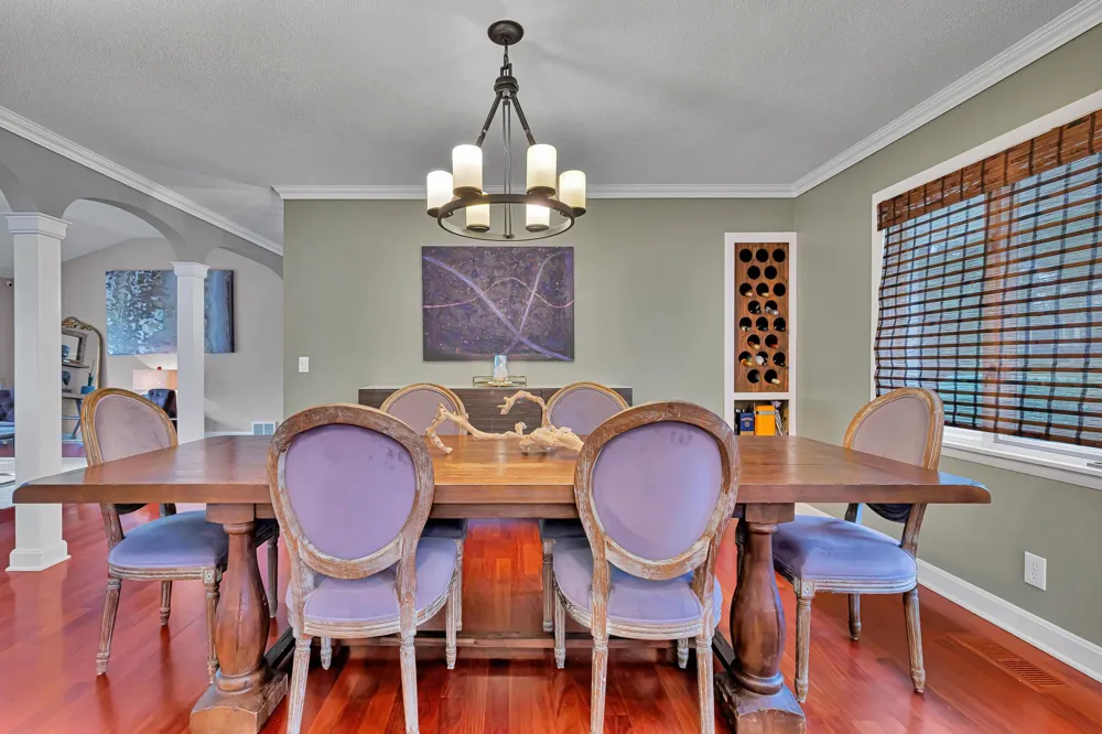 7001 Lanham Lane Edina, MN 55439