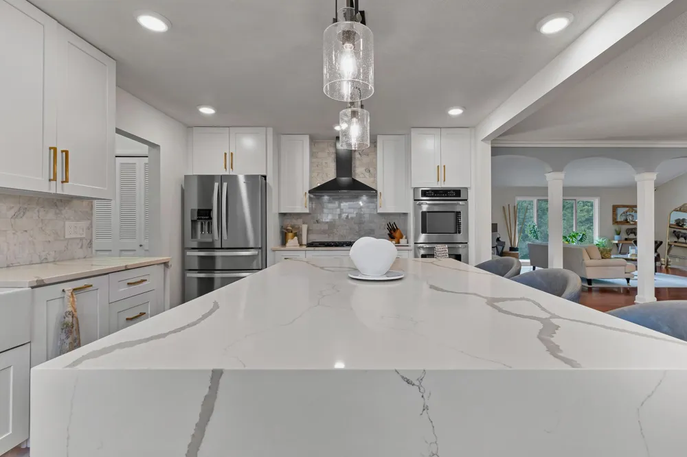 7001 Lanham Lane Edina, MN 55439