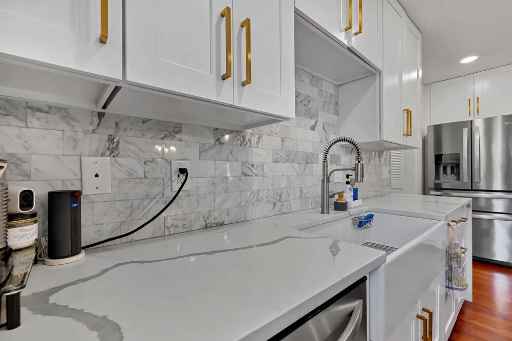 7001 Lanham Lane Edina, MN 55439