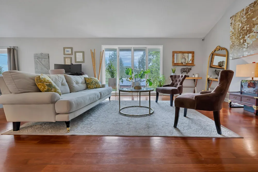 7001 Lanham Lane Edina, MN 55439